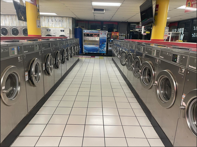 Super Wash N Dry Laundromat in Pomona CA